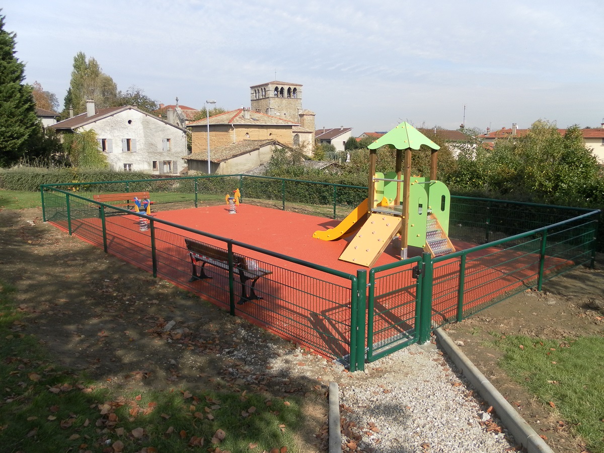 CLOTURE AIRE DE JEUX