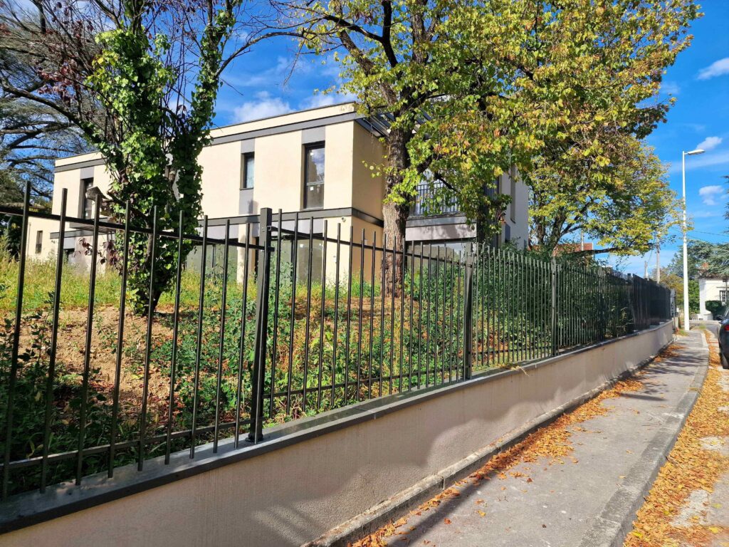 CLOTURE BARREAUDEE CLOTURE BARREAUDEE